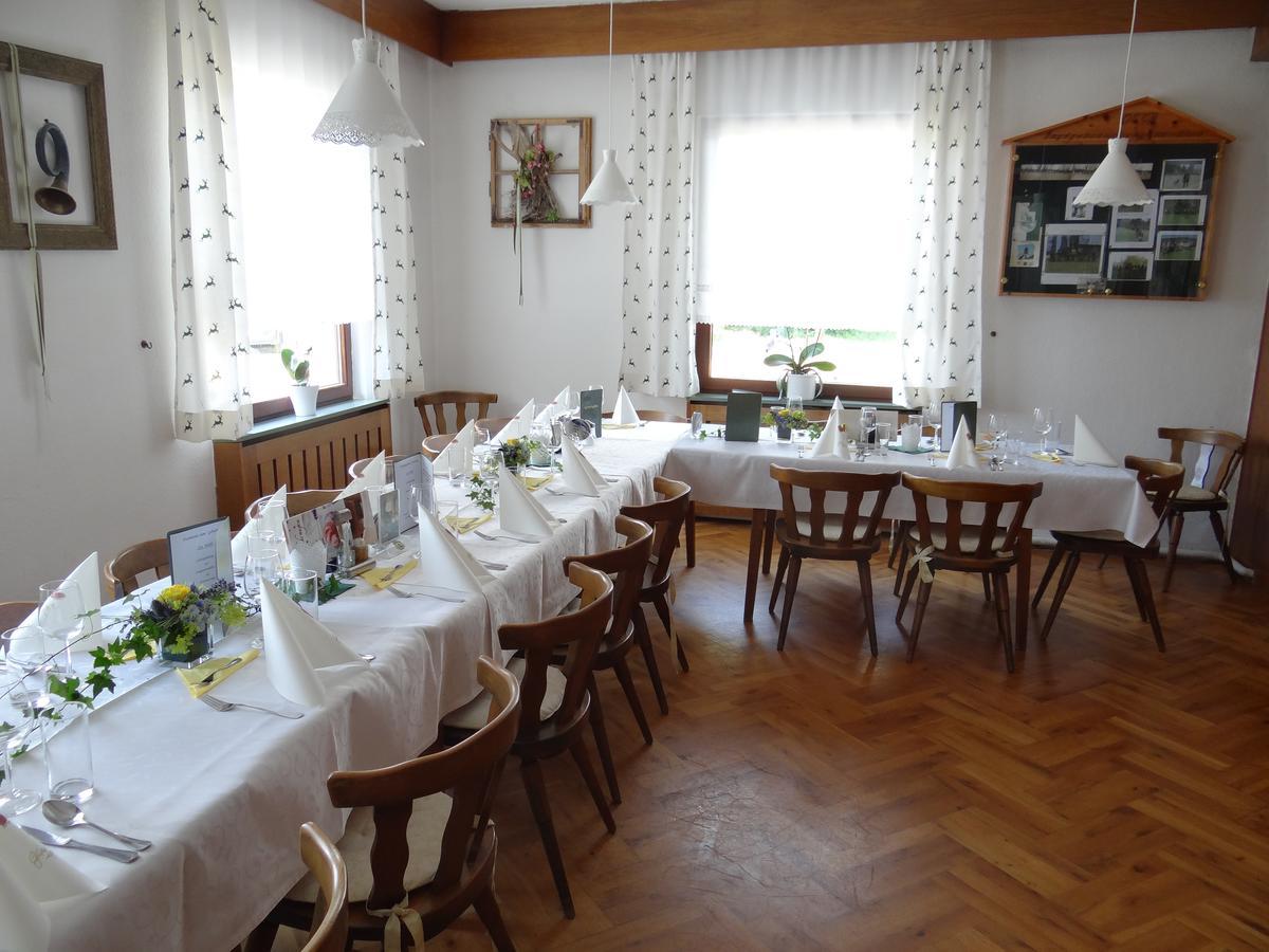 Gasthaus Zur Waldschenke Zeltweg Bagian luar foto